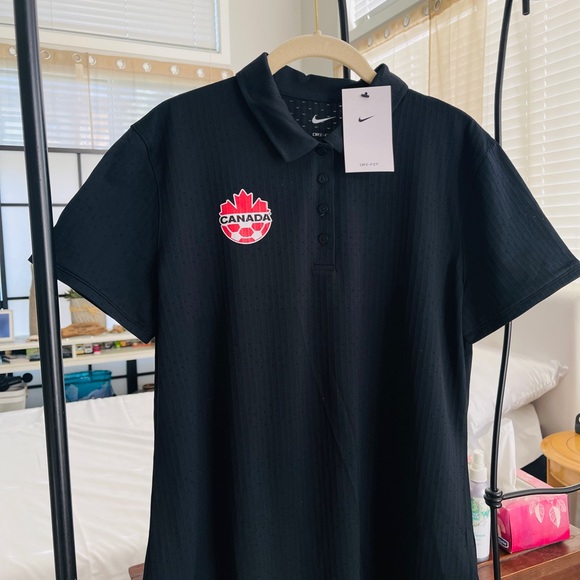 Team Canada Soccer T shirt new with tags size L dri-Fit - Picture 4 of 4